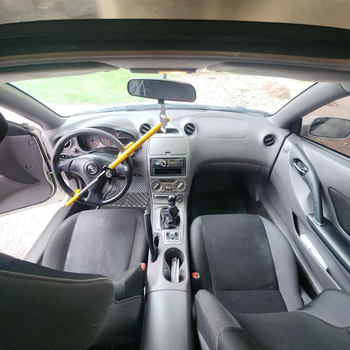 2000 Toyota Celica 7th Gen - Image 2 of 2