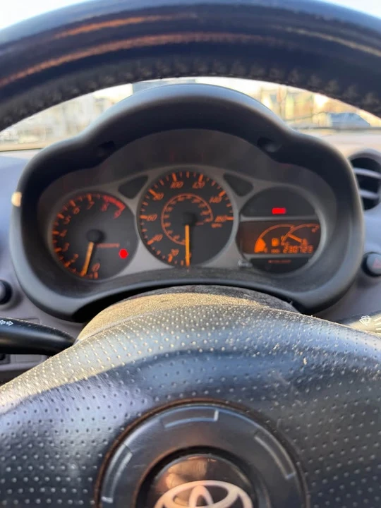 2000 Toyota Celica 7th Gen - Image 8 of 12