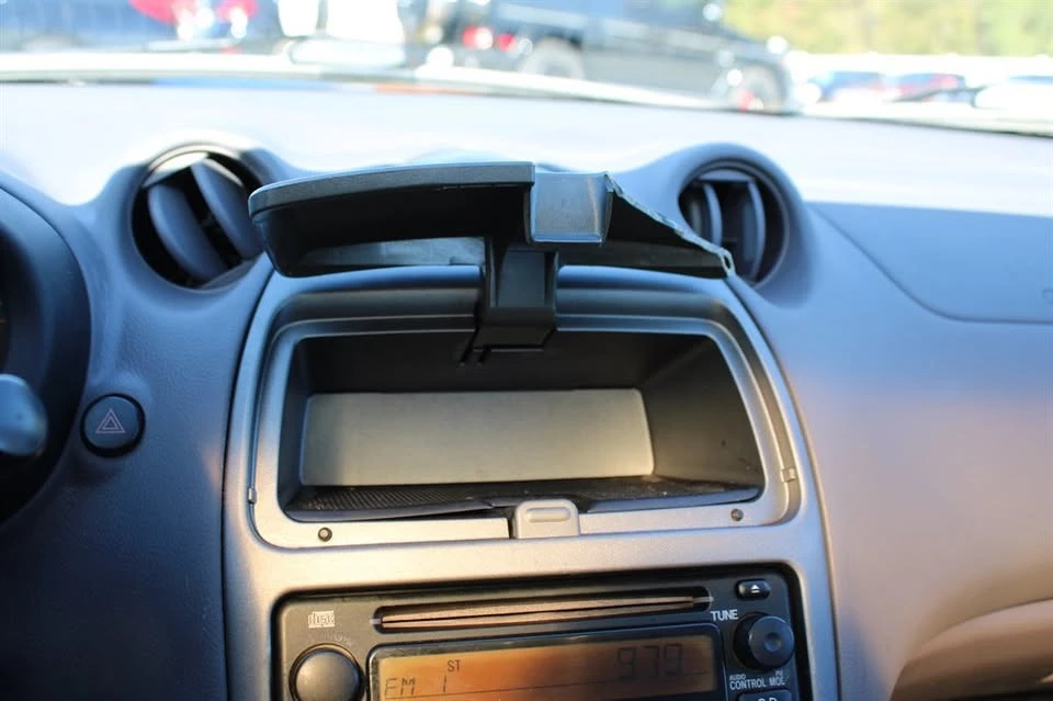 2000 Toyota Celica 7th Gen - Image 15 of 17