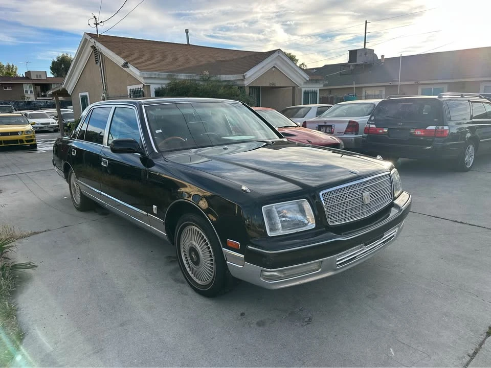 2000 Toyota Century 2nd Gen - Image 2 of 10