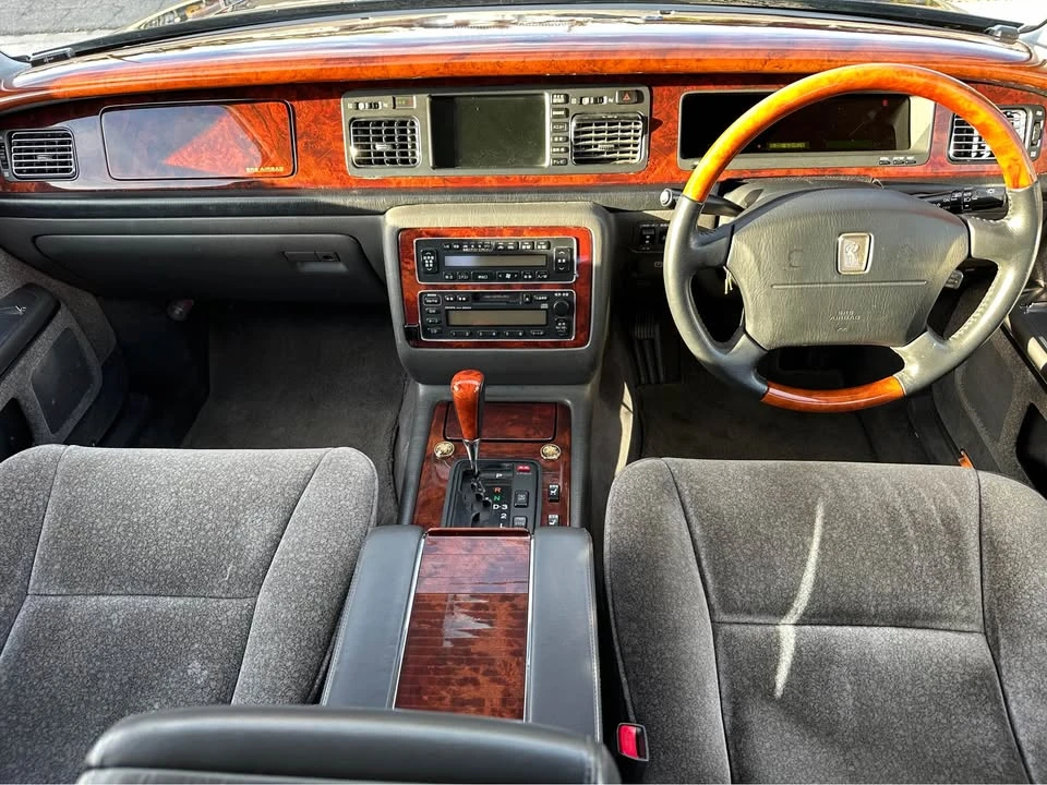 2000 Toyota Century 2nd Gen - Image 7 of 10