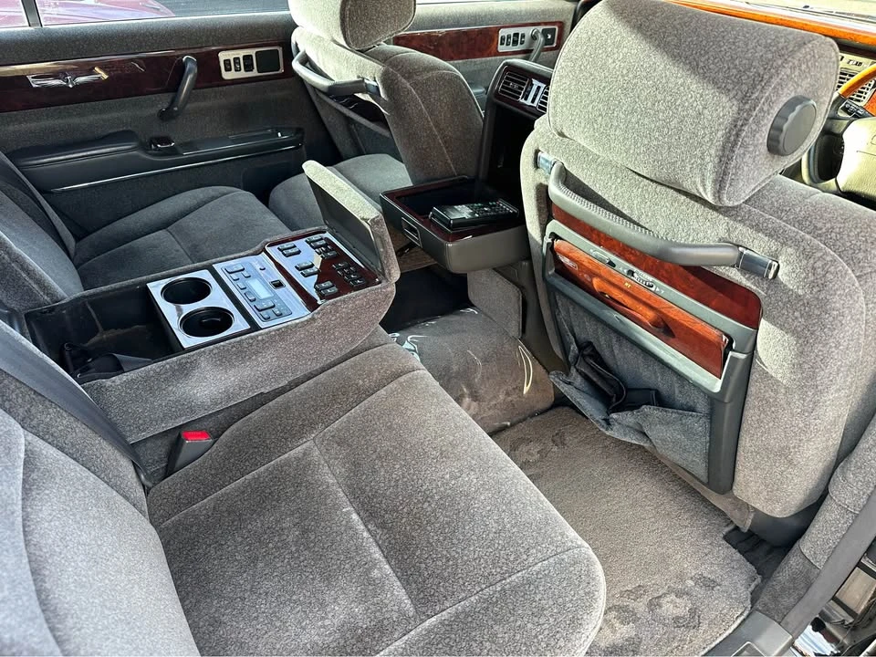 2000 Toyota Century 2nd Gen - Image 8 of 10