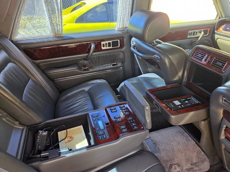 2000 Toyota Century 2nd Gen - Image 8 of 11