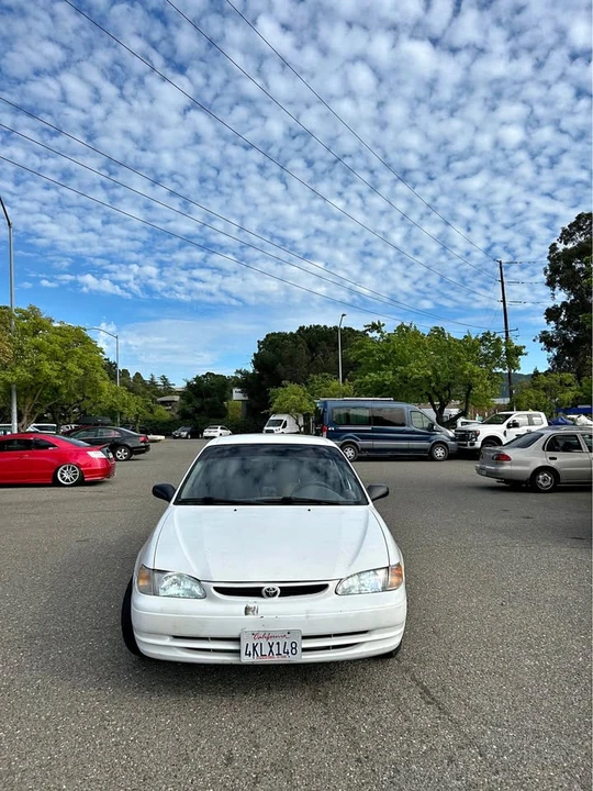 2000 Toyota Corolla 8th Gen - Image 1 of 8