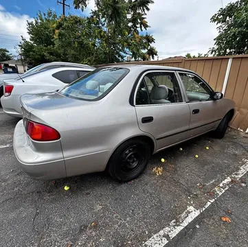 2000 Toyota Corolla CE Sedan