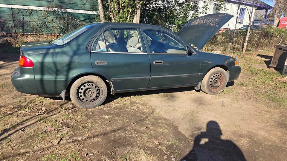 2000 Toyota Corolla 8th Gen - Image 1 of 9