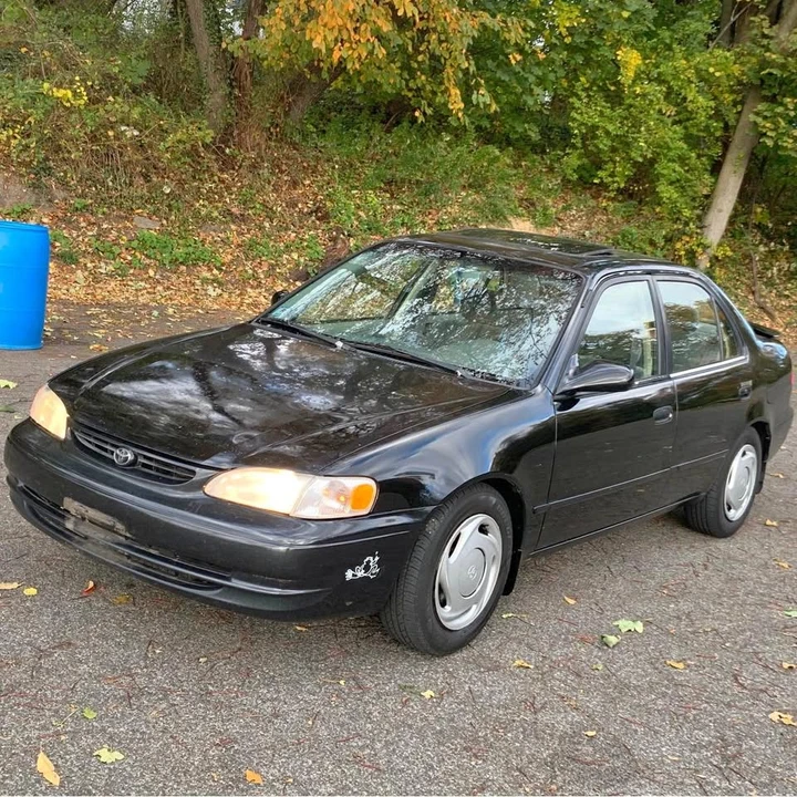 2000 Toyota Corolla 8th Gen - Image 1 of 11