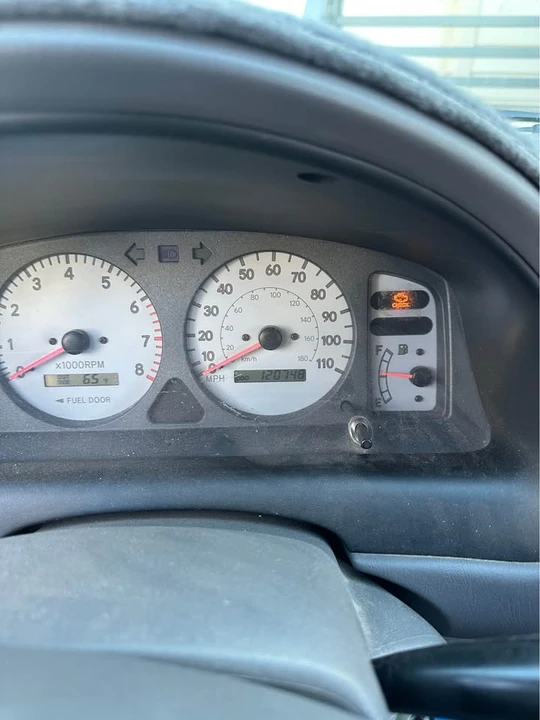 2000 Toyota Corolla 8th Gen - Image 2 of 9