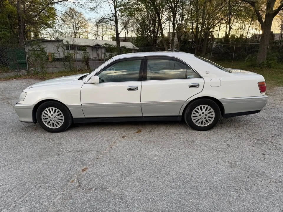 2000 Toyota Crown 11th Gen - Image 3 of 15