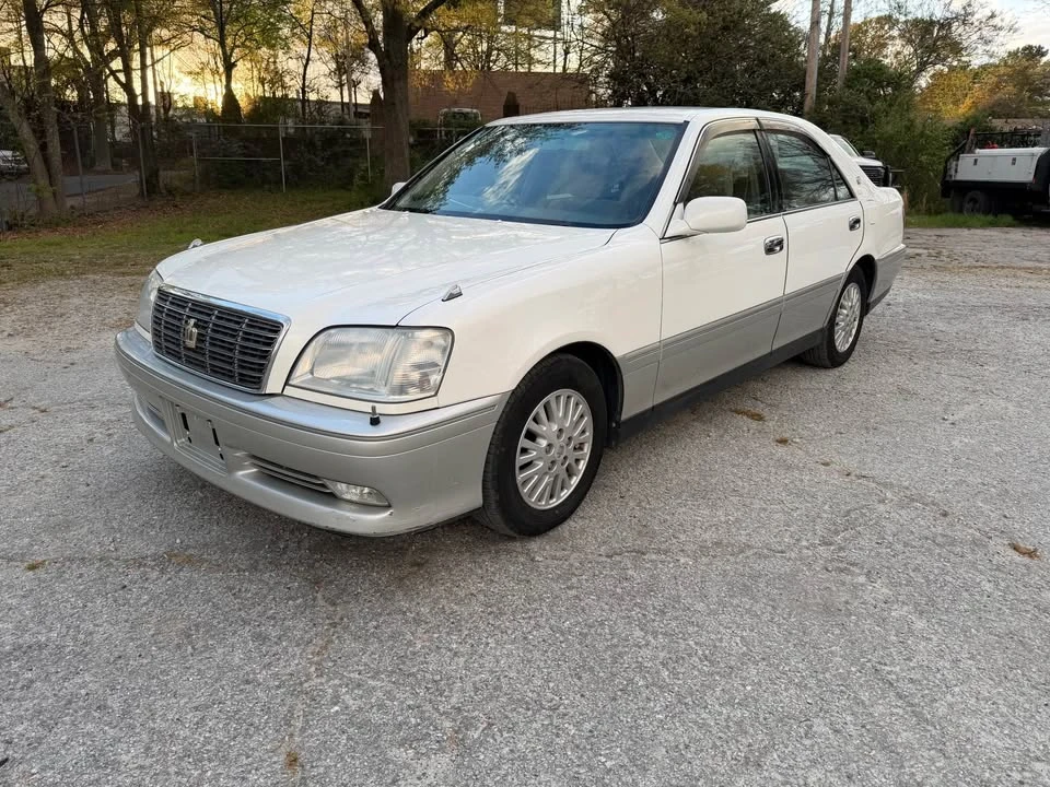 2000 Toyota Crown 11th Gen - Image 2 of 15