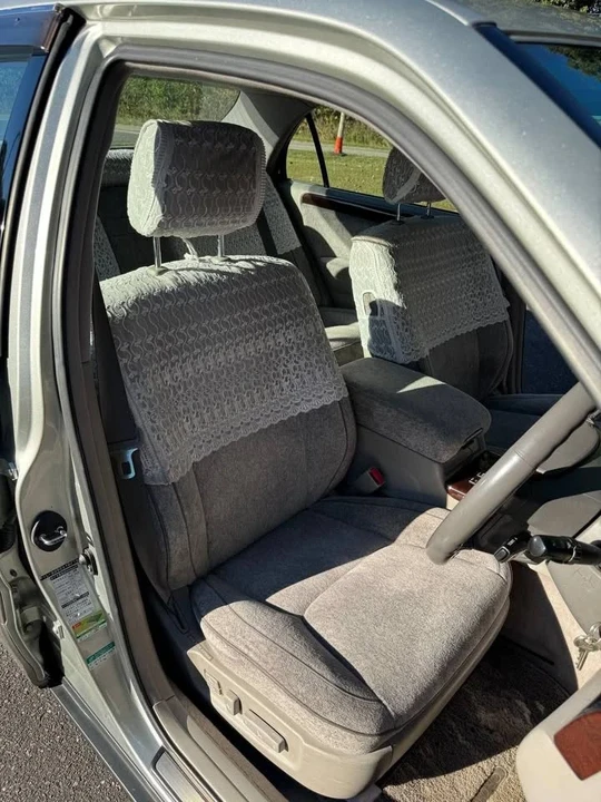 2000 Toyota Crown 11th Gen - Image 13 of 16