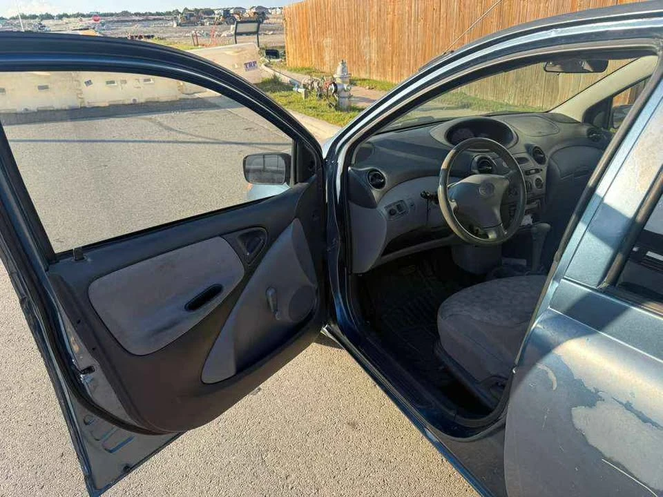 2000 Toyota Echo - Image 7 of 10