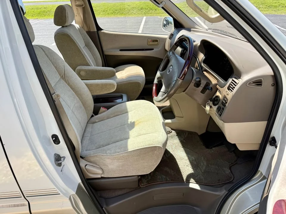 2000 Toyota Granvia 4th Gen - Image 12 of 19