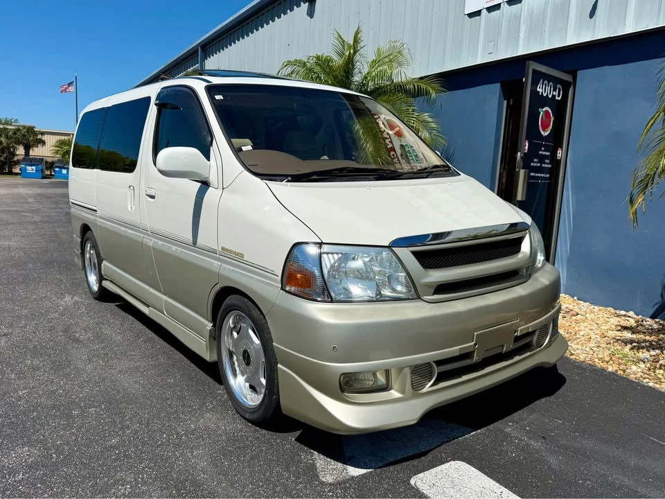 2000 Toyota Granvia 4th Gen - Image 10 of 19