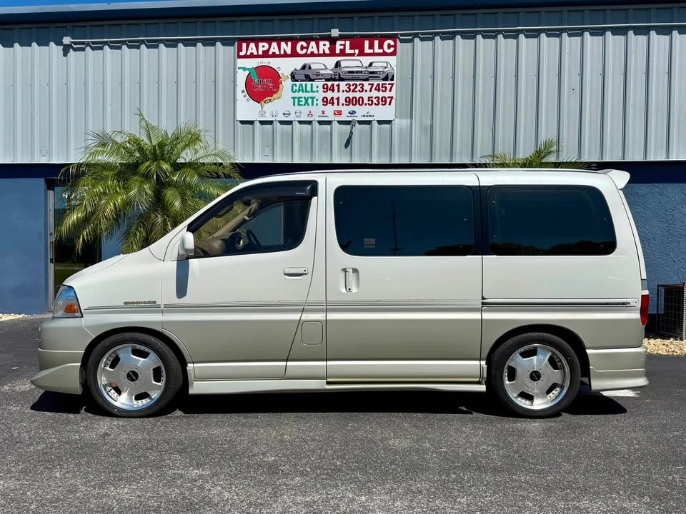 2000 Toyota Granvia 4th Gen - Image 4 of 19