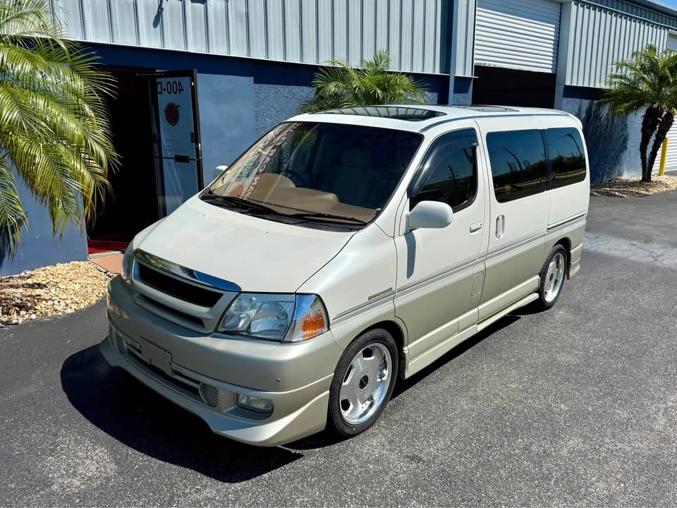 2000 Toyota Granvia 4th Gen - Image 3 of 19