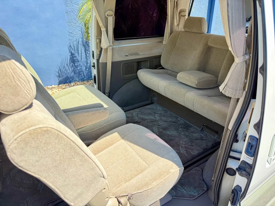 2000 Toyota Granvia 4th Gen - Image 17 of 19