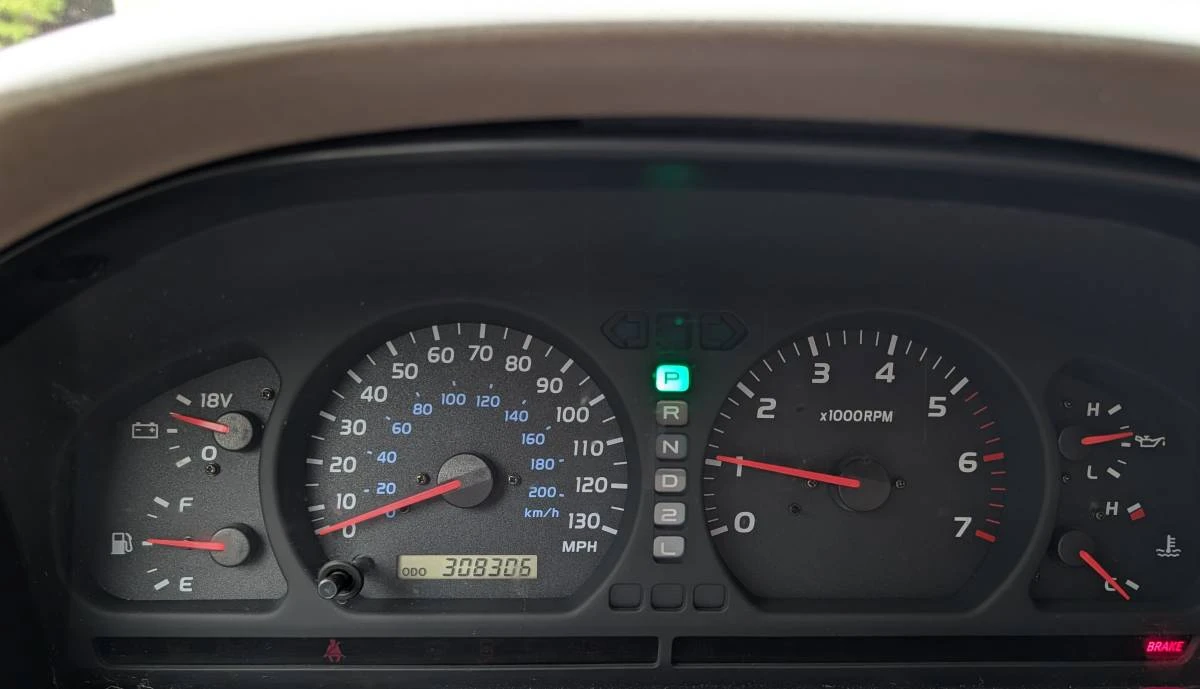 2000 Toyota J100 Land Cruiser - Image 6 of 10