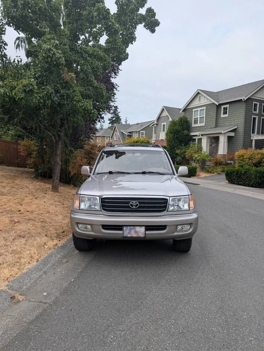 2000 Toyota J100 Land Cruiser - Image 2 of 10