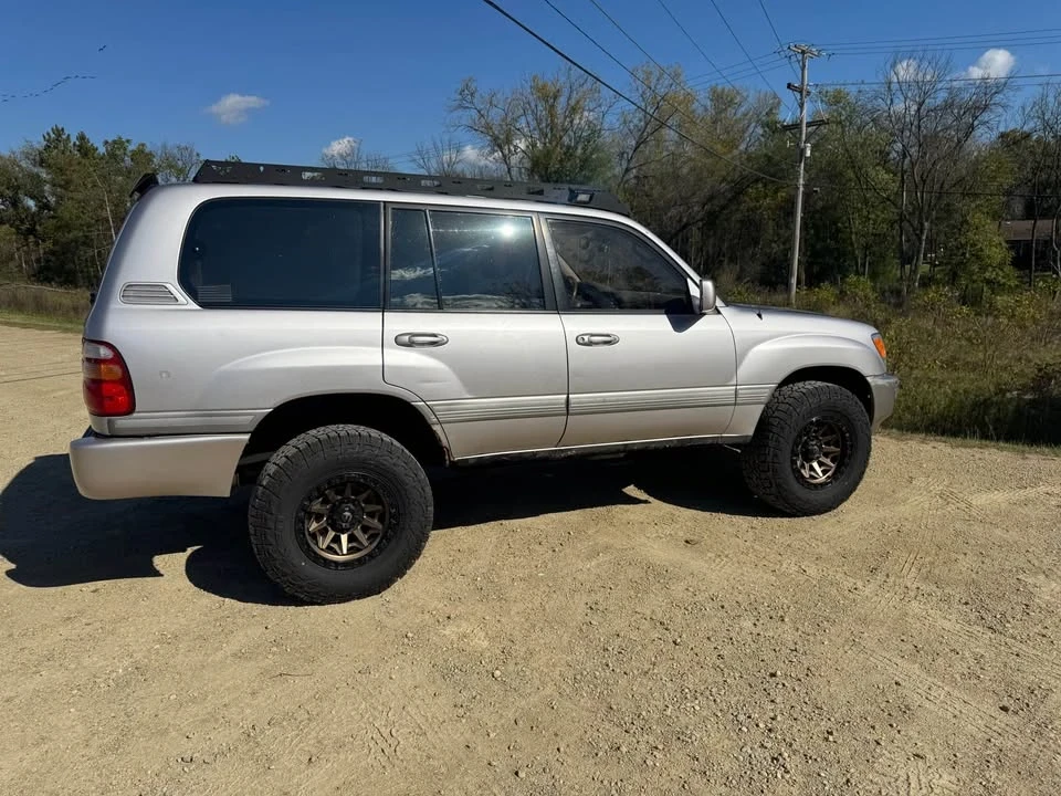 2000 Toyota J100 Land Cruiser - Image 2 of 17