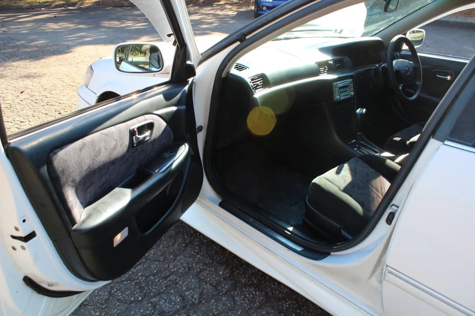 2000 Toyota Mark II 8th Gen - Image 15 of 20