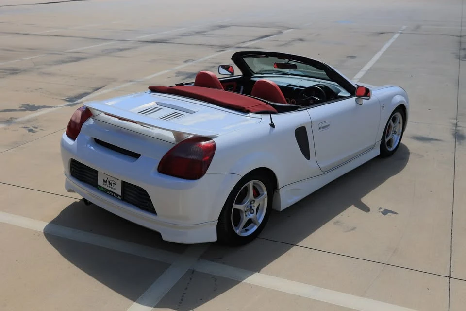 2000 Toyota MR2 Spyder/MR-S - Image 4 of 10