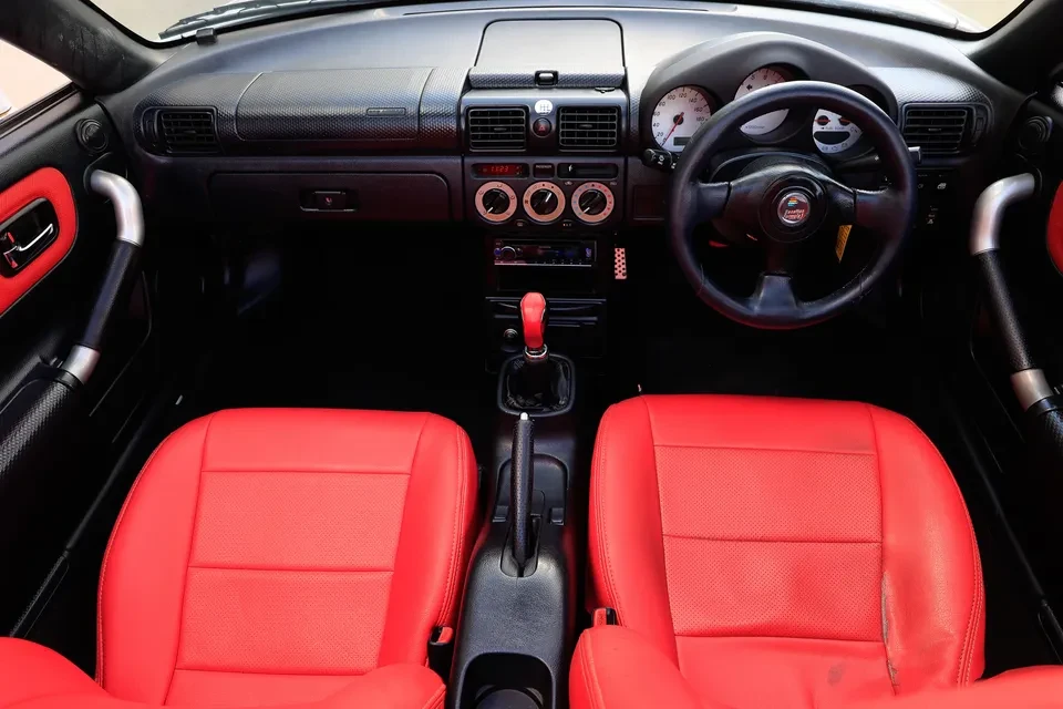 2000 Toyota MR2 Spyder/MR-S - Image 2 of 10