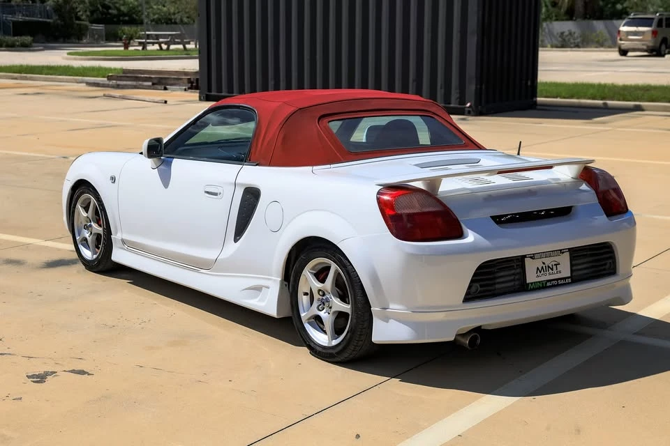 2000 Toyota MR2 Spyder/MR-S - Image 7 of 10