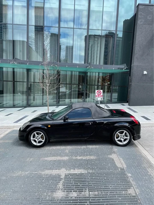 2000 Toyota MR2 Spyder/MR-S - Image 11 of 14