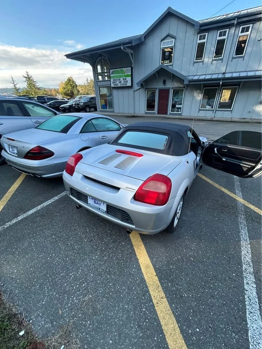 2000 Toyota MR2 Spyder/MR-S - Image 4 of 4