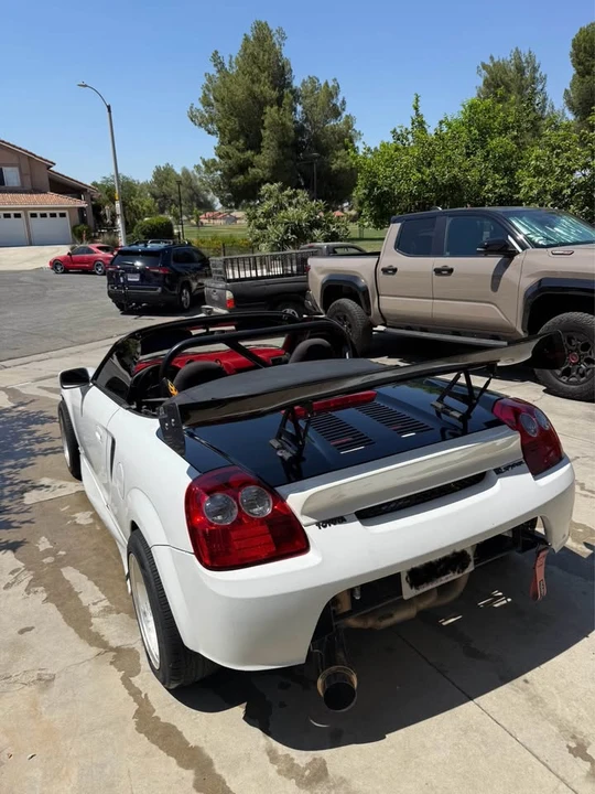2000 Toyota MR2 Spyder/MR-S - Image 7 of 11