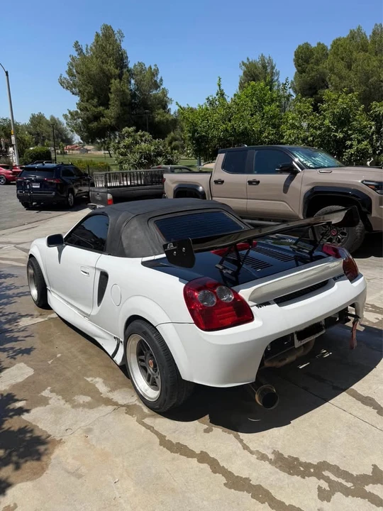 2000 Toyota MR2 Spyder/MR-S - Image 4 of 11