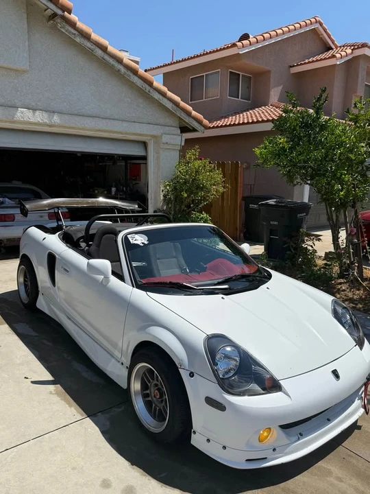 2000 Toyota MR2 Spyder/MR-S - Image 5 of 11