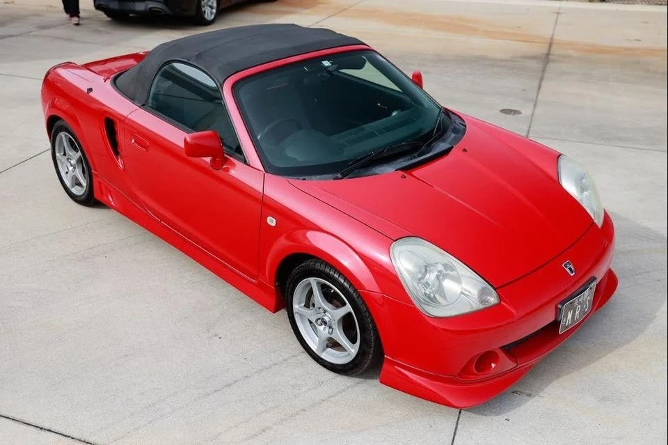 2000 Toyota MR2 Spyder/MR-S - Image 9 of 14