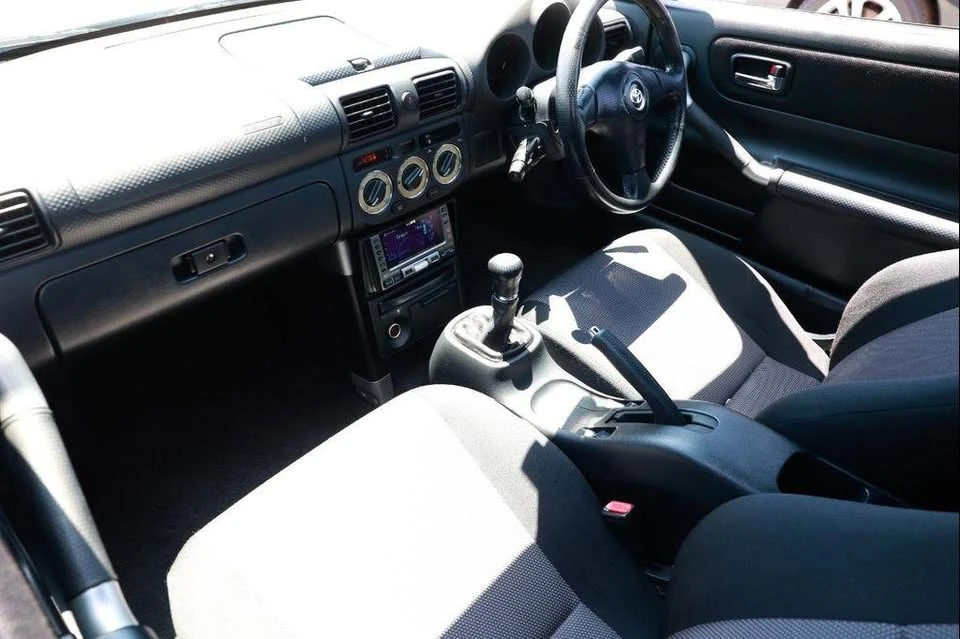 2000 Toyota MR2 Spyder/MR-S - Image 4 of 14