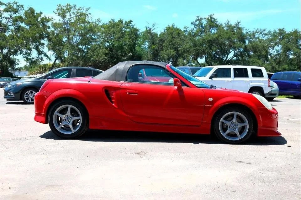 2000 Toyota MR2 Spyder/MR-S - Image 14 of 19
