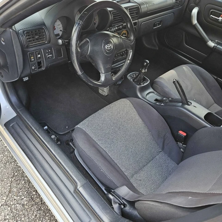 2000 Toyota MR2 Spyder/MR-S - Image 14 of 18
