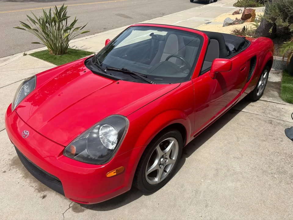 2000 Toyota MR2 Spyder/MR-S - Image 2 of 10