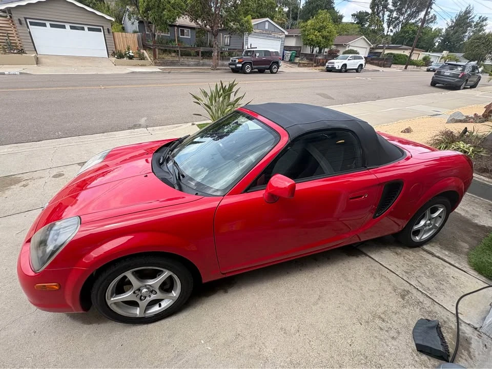 2000 Toyota MR2 Spyder/MR-S - Image 9 of 10