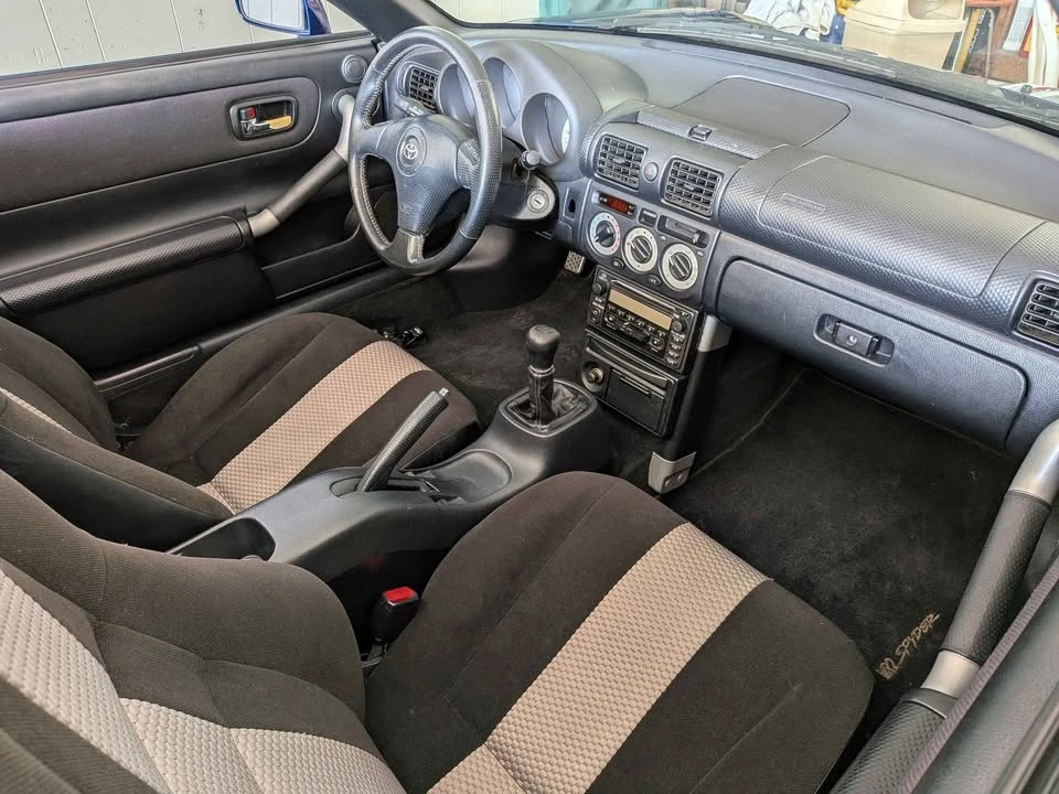 2000 Toyota MR2 Spyder/MR-S - Image 3 of 3