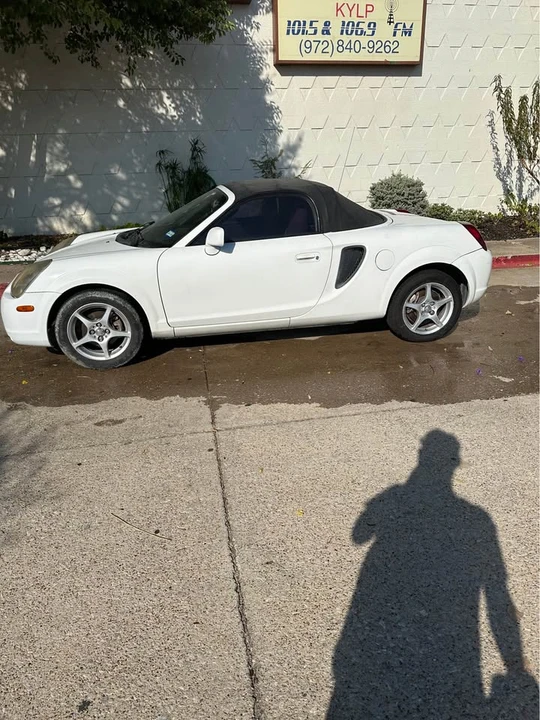 2000 Toyota MR2 Spyder/MR-S - Image 2 of 9