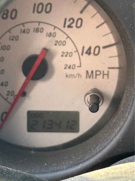 2000 Toyota MR2 Spyder/MR-S - Image 6 of 9