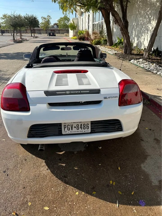 2000 Toyota MR2 Spyder/MR-S - Image 8 of 9
