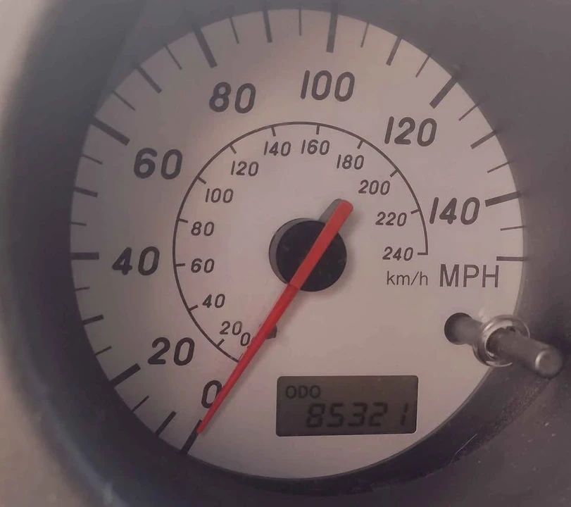 2000 Toyota MR2 Spyder/MR-S - Image 10 of 10