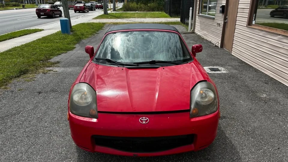 2000 Toyota MR2 Spyder/MR-S - Image 2 of 10
