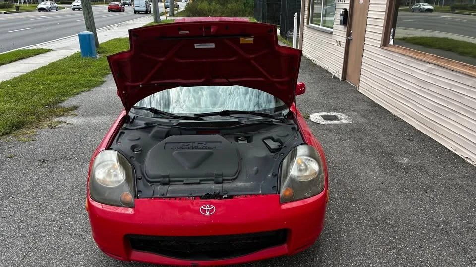 2000 Toyota MR2 Spyder/MR-S - Image 7 of 10