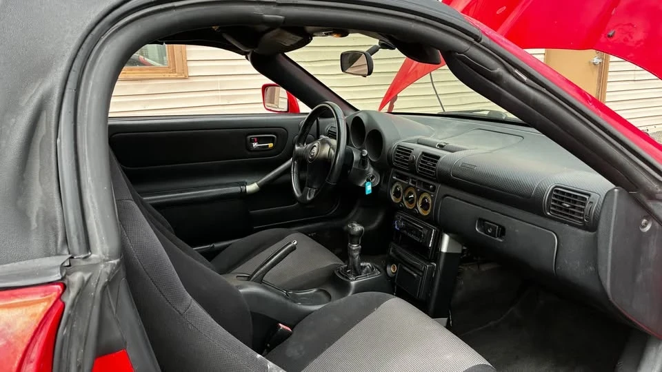 2000 Toyota MR2 Spyder/MR-S - Image 8 of 10