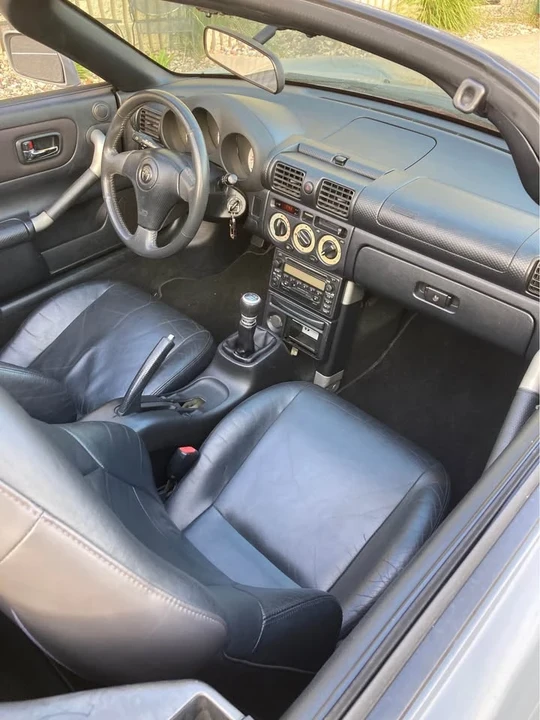2000 Toyota MR2 Spyder/MR-S - Image 8 of 15