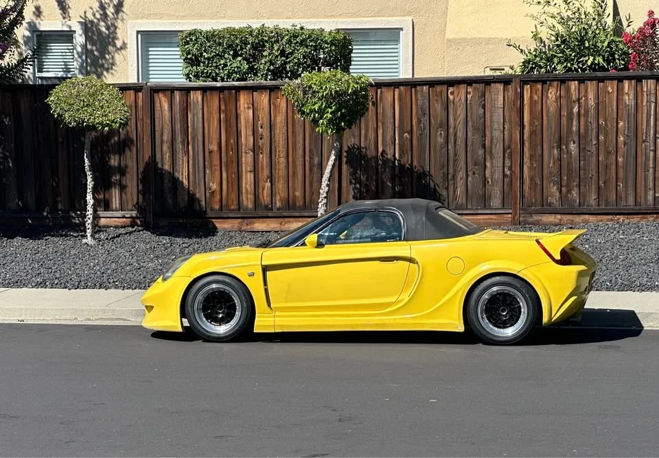 2000 Toyota MR2 Spyder/MR-S - Image 2 of 6