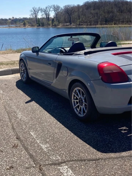 2000 Toyota MR2 Spyder/MR-S - Image 15 of 15